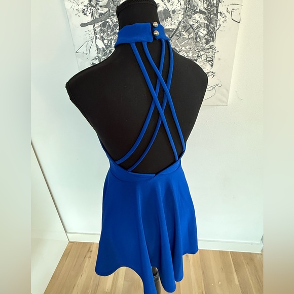 Elegant Blue Halter Dress - Picture 3 of 3
